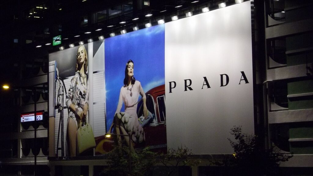 advertising, prada, billboard-586130.jpg